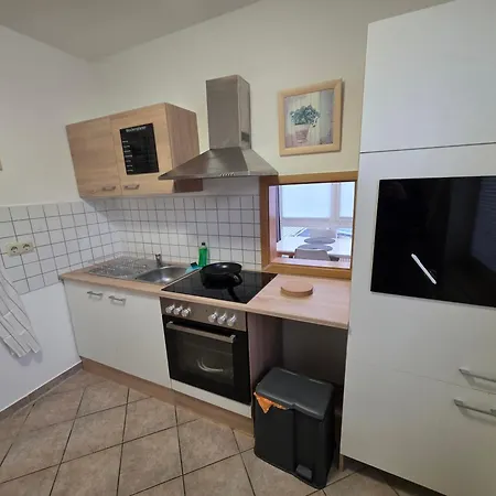 69m2 Mit Parkplatz An Der Am Zittauer Stadtzentrum Lage - Wohnen Auf Zeit - 2 Raum * Циттау