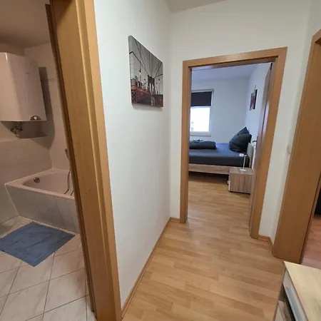 69m2 Mit Parkplatz An Der Am Zittauer Stadtzentrum Lage - Wohnen Auf Zeit - 2 Raum Lejlighed Zittau
