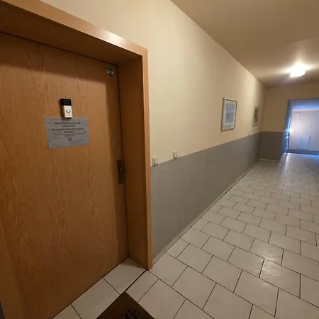 69m2 Mit Parkplatz An Der Am Zittauer Stadtzentrum Lage - Wohnen Auf Zeit - 2 Raum Апартаменты Циттау