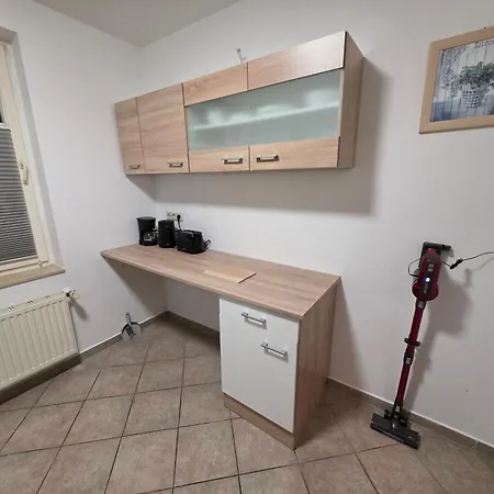 69m2 Mit Parkplatz An Der Am Zittauer Stadtzentrum Lage - Wohnen Auf Zeit - 2 Raum * Циттау