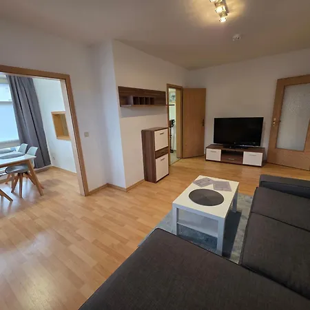 69m2 Mit Parkplatz An Der Am Zittauer Stadtzentrum Lage - Wohnen Auf Zeit - 2 Raum Апартаменты Циттау