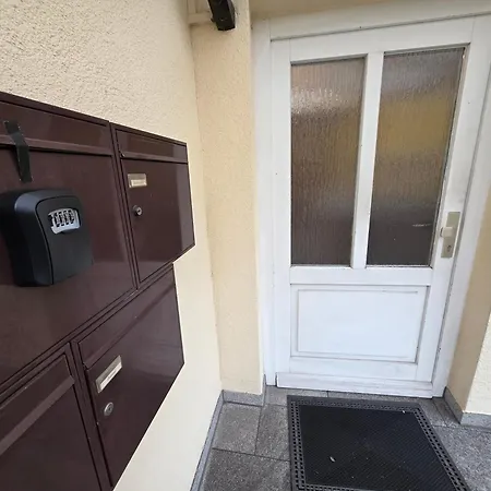 69m2 Mit Parkplatz An Der Am Zittauer Stadtzentrum Lage - Wohnen Auf Zeit - 2 Raum Lejlighed *