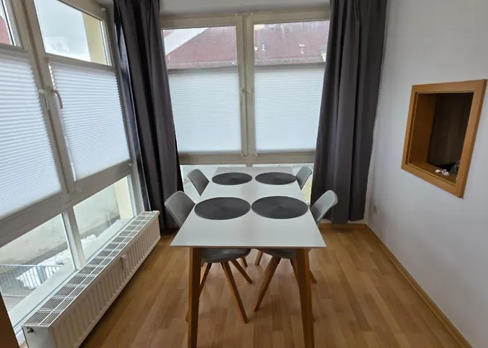 Apartment 69m2 Mit Parkplatz An Der Am Zittauer Stadtzentrum Lage - Wohnen Auf Zeit - 2 Raum Zittau