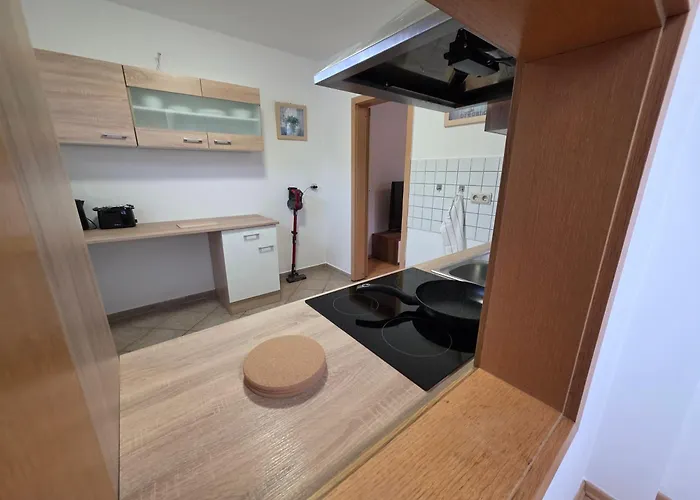 69m2 Mit Parkplatz An Der Am Zittauer Stadtzentrum Lage - Wohnen Auf Zeit - 2 Raum